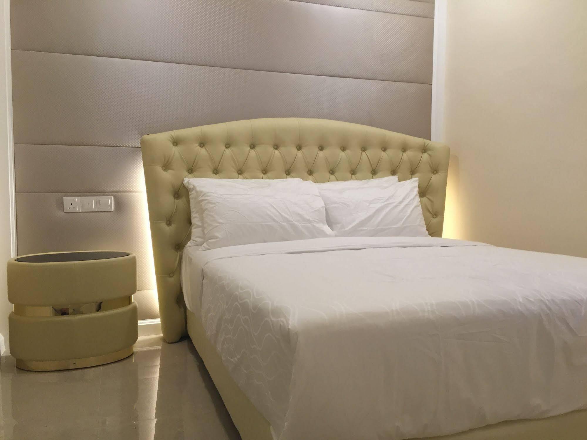 Ritzton Hotel Johor Bahru Dış mekan fotoğraf